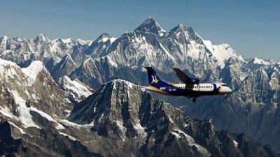 everest-mountain-flight-in-nepal